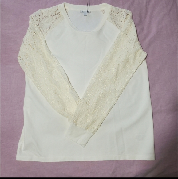 Stella and Dot Lace Long Sleeve - Picture 2 of 2